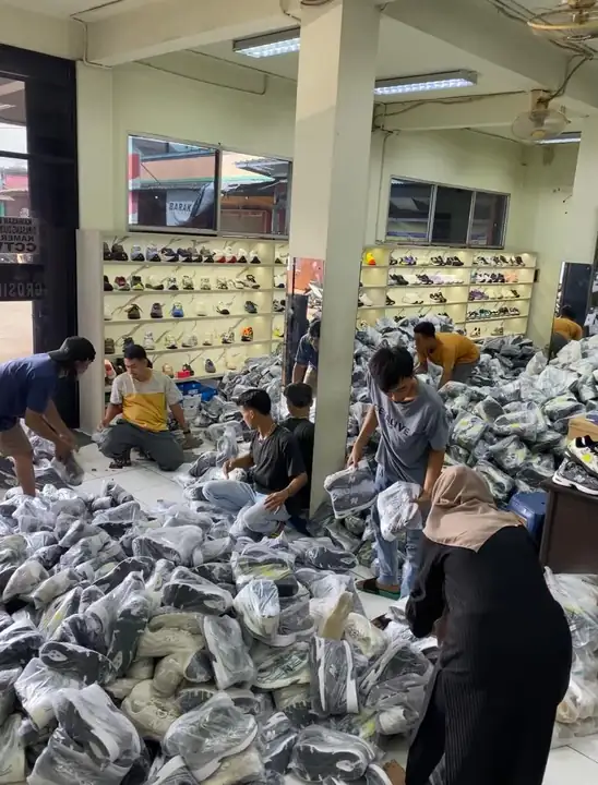 Foto produk 5 dari supplier rumahsepatuofficial_real